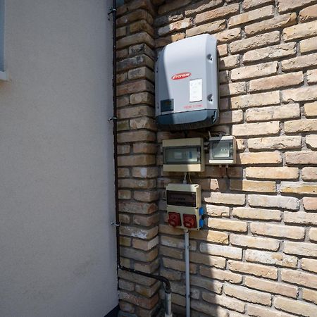 Jokai Apartman Dunafoldvar Exteriér fotografie