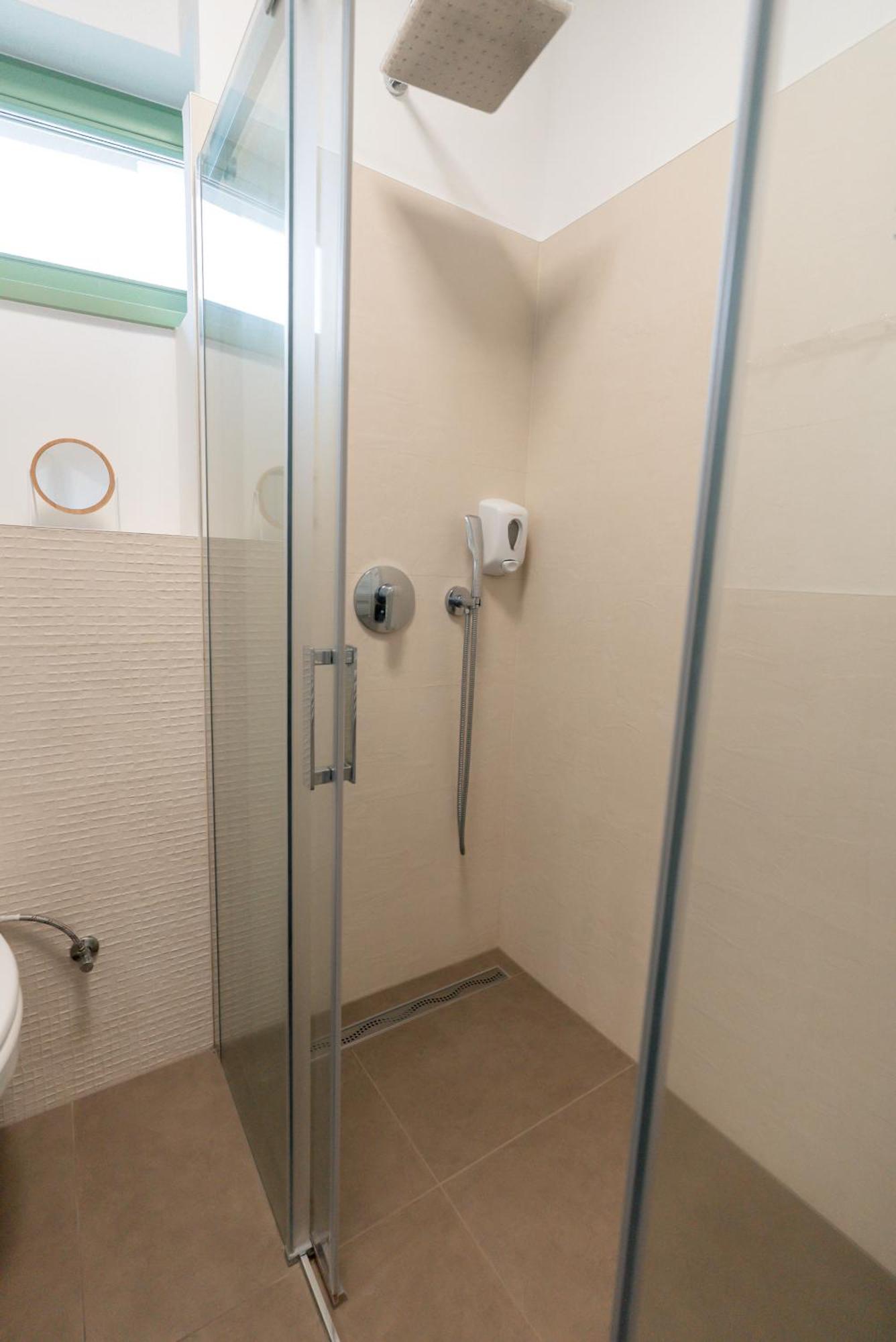 Jokai Apartman Dunafoldvar Exteriér fotografie